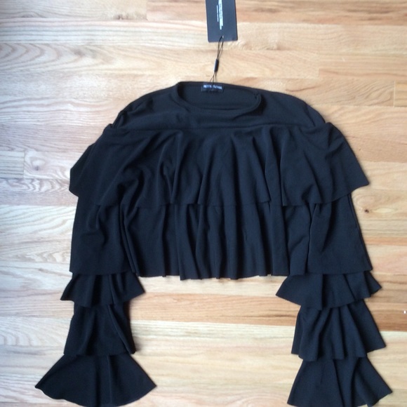 Ruffled top - Picture 7 of 8